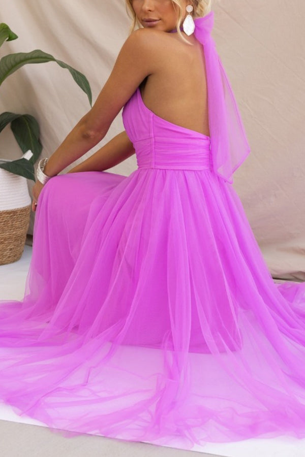 Elegantes Tüllkleid – Halterneck Midikleid mit A-Linie & Schleierkragen