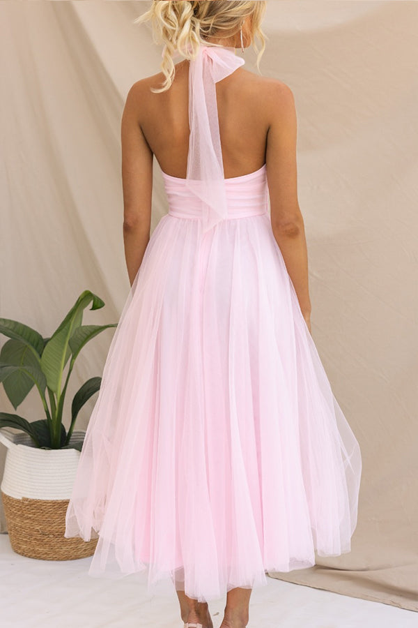 Elegantes Tüllkleid – Halterneck Midikleid mit A-Linie & Schleierkragen