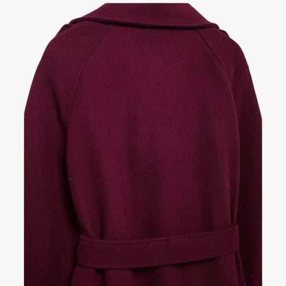 Quinty | Eleganter Trenchcoat in Bordeauxrot mit Gürtel