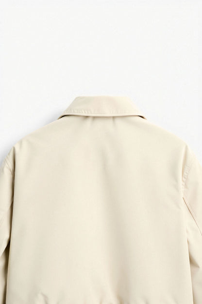 Minimalistische Bomberjacke – Eleganz trifft auf Komfort