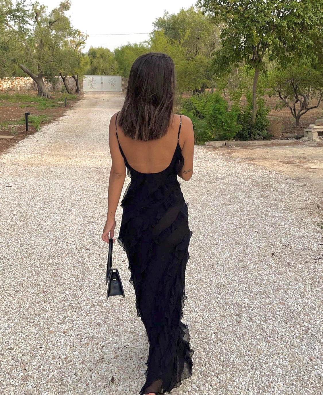 Maxikleid mit Rüschen – Figurbetontes Abendkleid mit Spaghettiträgern