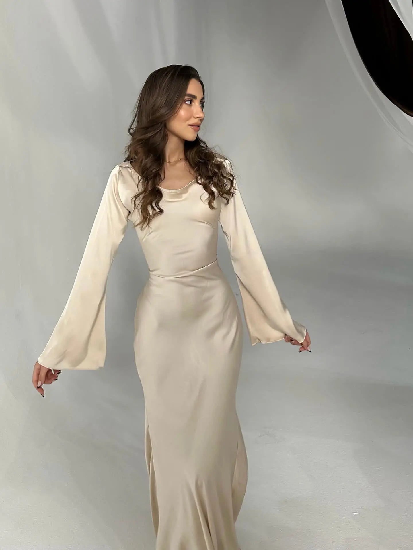 Sophie | Langärmliges Maxikleid – Fließender Schnitt für Eleganz und Komfort