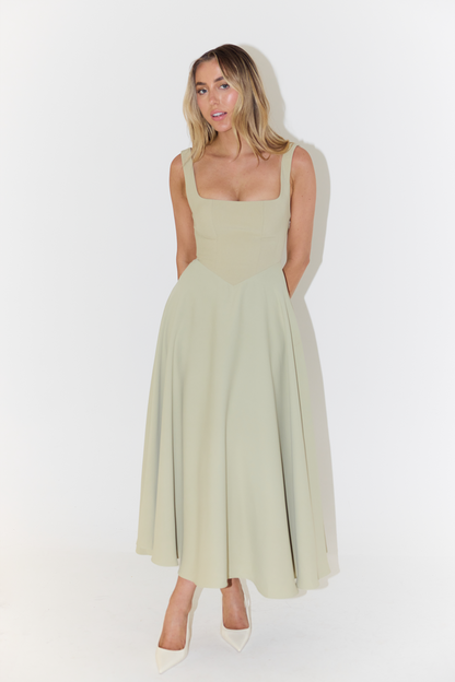Bella | Elegantes Maxikleid A-Linie mit breiten Trägern – Schwarz, Weiß, Mintgrün