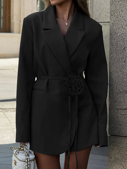 Celeste | Eleganter Blazer mit Taillengürtel und Rosendetail Zendoo.de