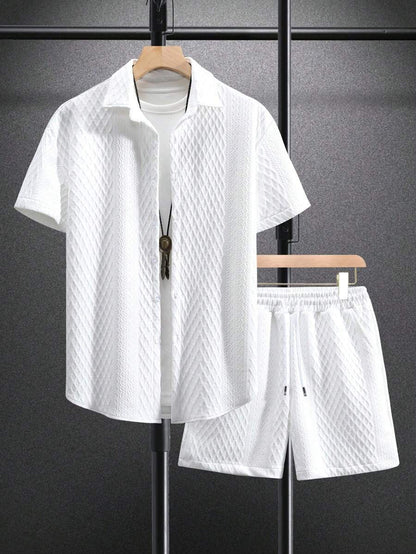 Modernes Herren-Set mit 3D-Waffelstruktur | Hemd & Shorts