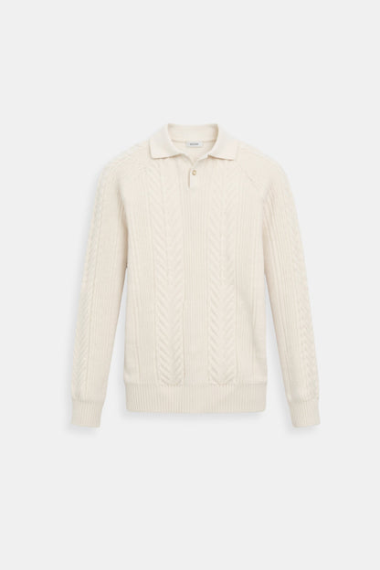 Klassischer Zopfstrickpullover mit Polokragen