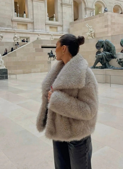 Macy | Luxuriöse Kunstfell-Jacke – Stilvoll, Kuschelig und Zeitlos