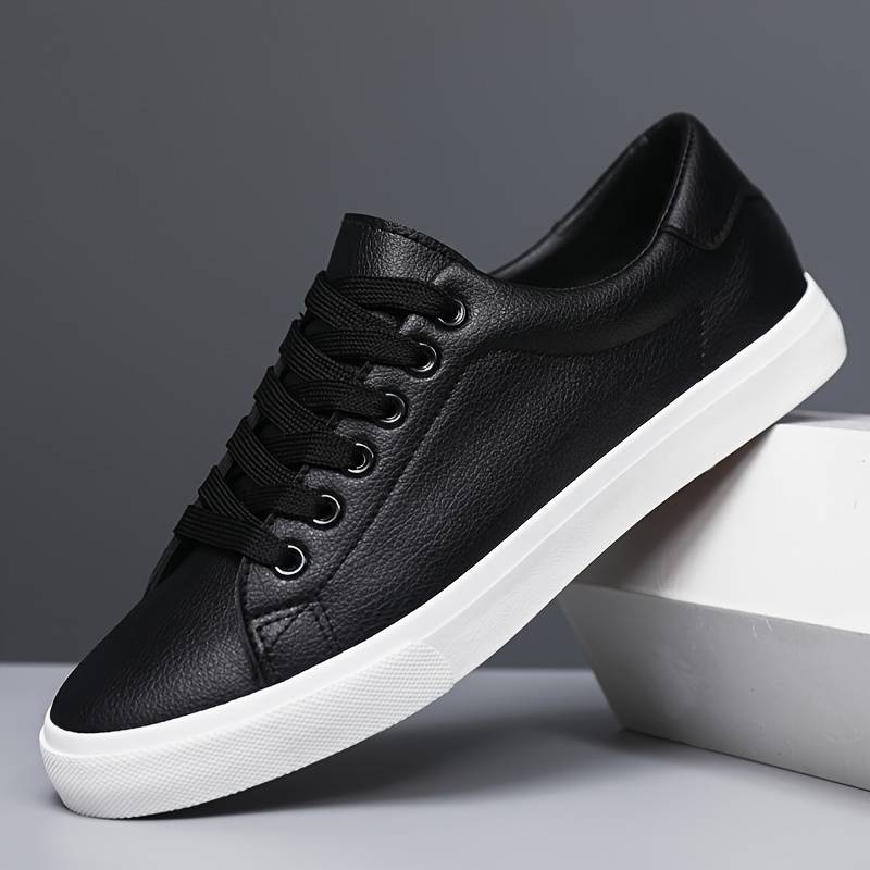Weiße Sneaker – Schlichte Eleganz und Vielseitigkeit