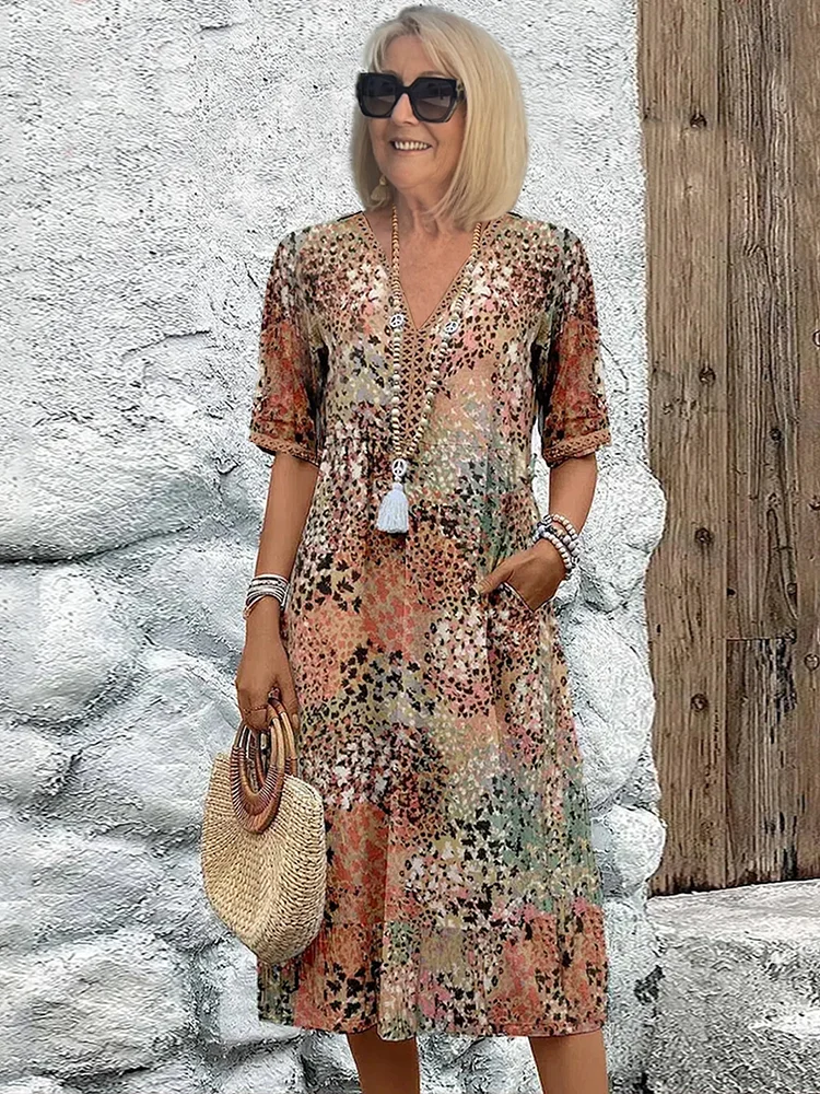 Sommerkleid mit V-Ausschnitt & Allover-Muster – Knielang & bequem