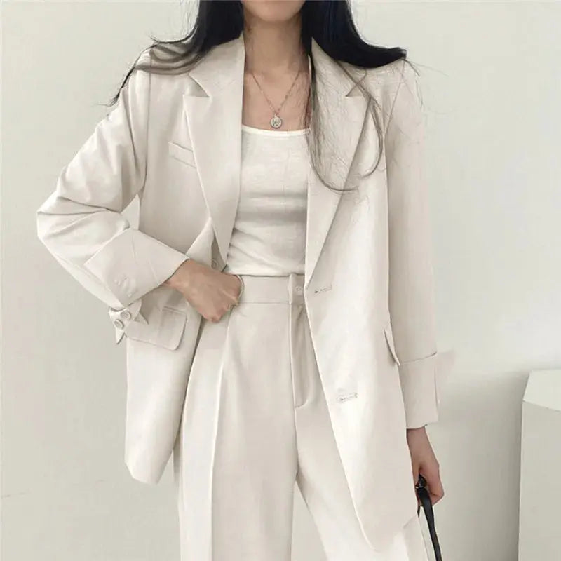 Athena | Einfarbiges Blazer- und gerade geschnittenes Hosen-Set für Damen Zendoo.de