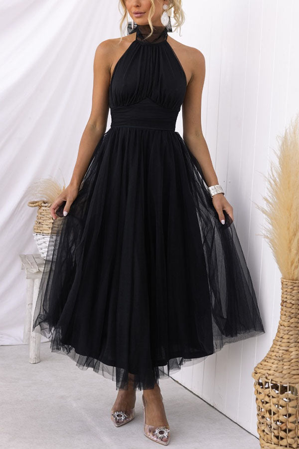 Elegantes Tüllkleid – Halterneck Midikleid mit A-Linie & Schleierkragen