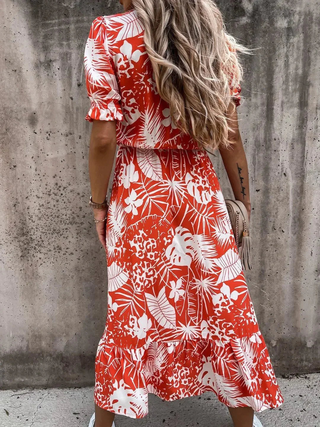 Geblümtes Sommerkleid mit Knopfleiste & Schlitz – Feminin & Bequem