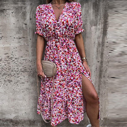 Geblümtes Sommerkleid mit Knopfleiste & Schlitz – Feminin & Bequem