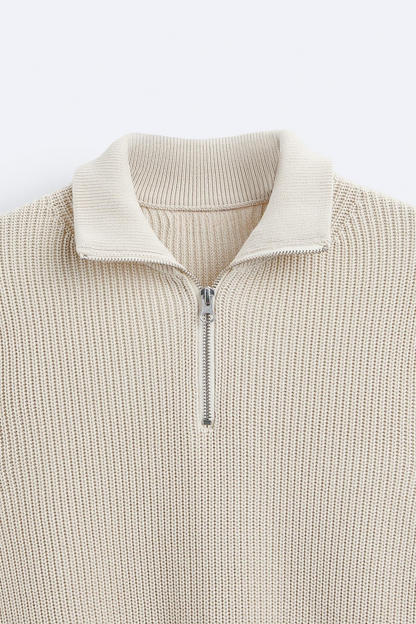Klassischer Strickpullover mit Reißverschluss & Kontrastkragen